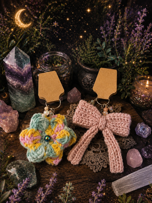 Small crochet item ( live only)